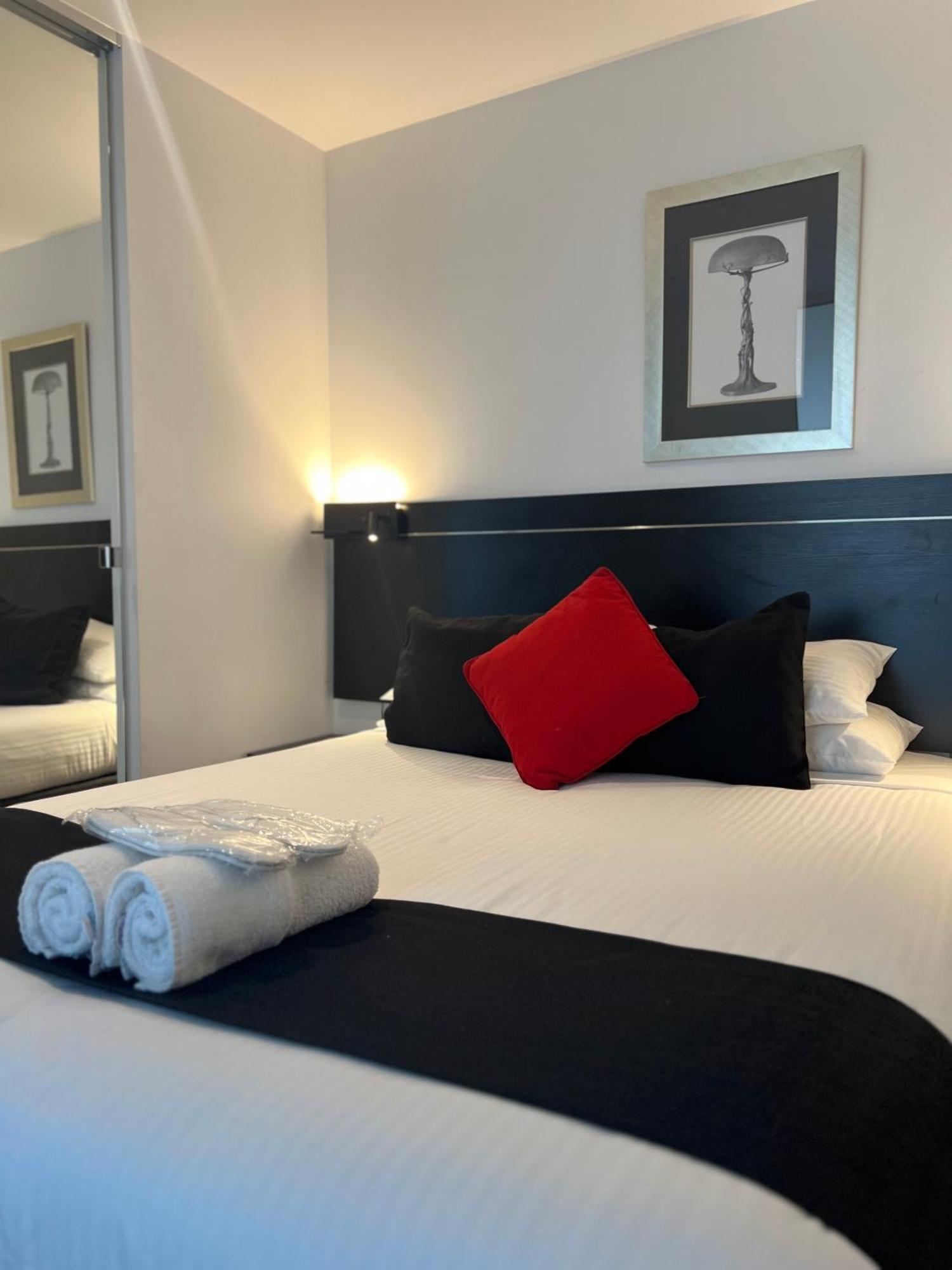 Aura On Flinders Serviced Apartments Мельбурн Екстер'єр фото
